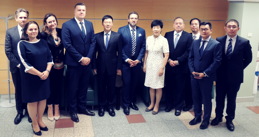 Delegacja prawników z Chin w Izbie warszawskiej - 华沙法律顾问委员会中国律师代表团